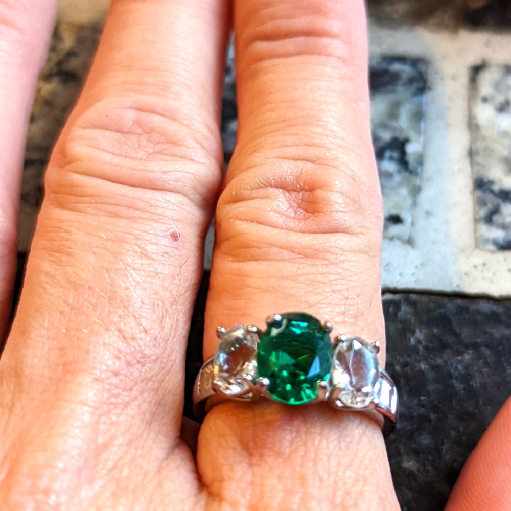Nib Emerald & Diamond Ring Size 7 - Picture 2 of 11